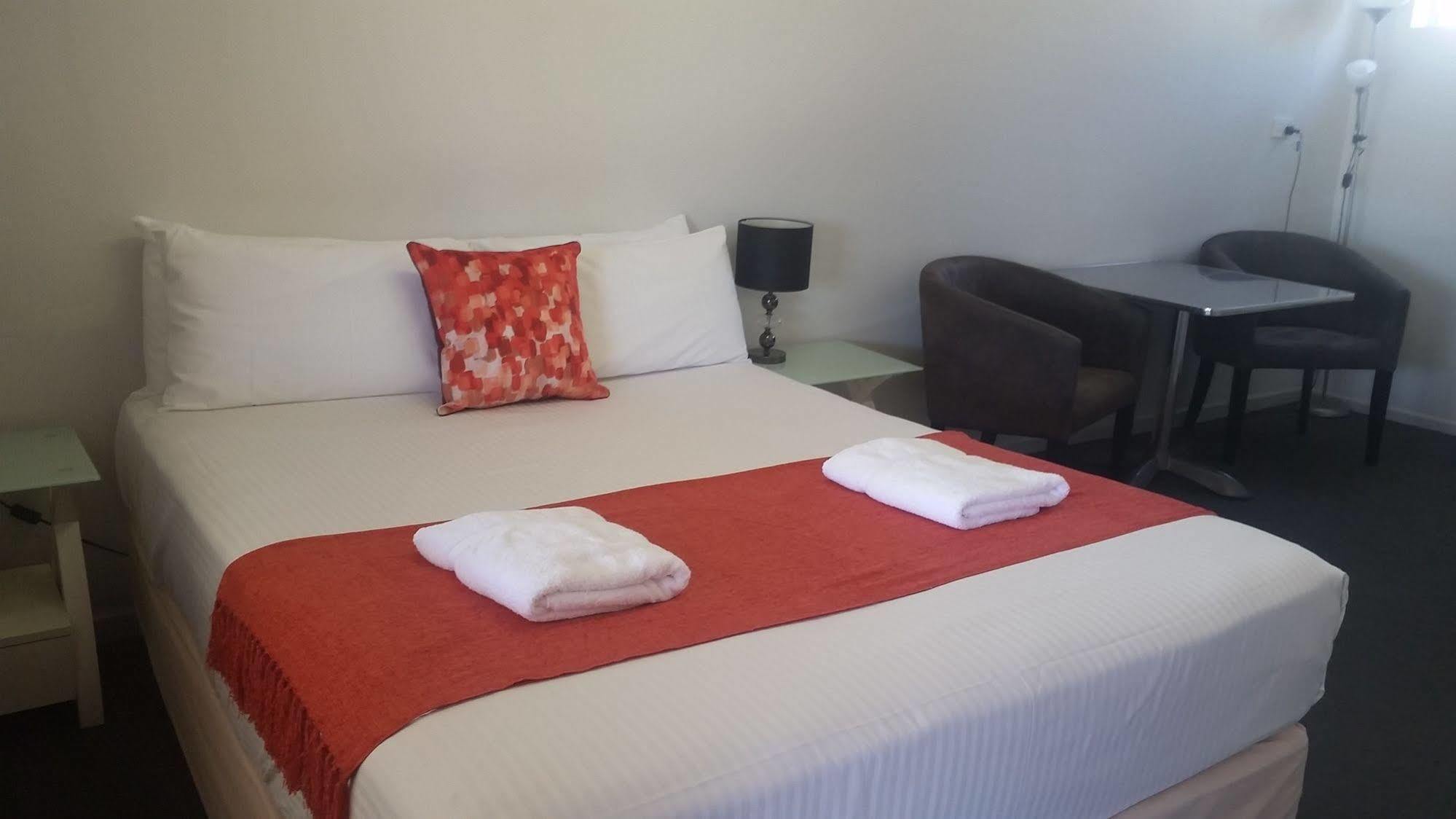 Econo Lodge Chaparral Motel Ballina Kültér fotó