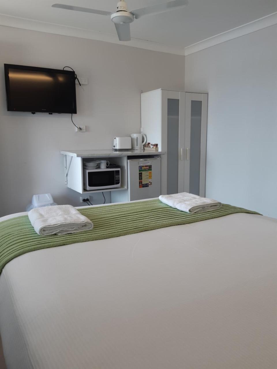 Econo Lodge Chaparral Motel Ballina Kültér fotó